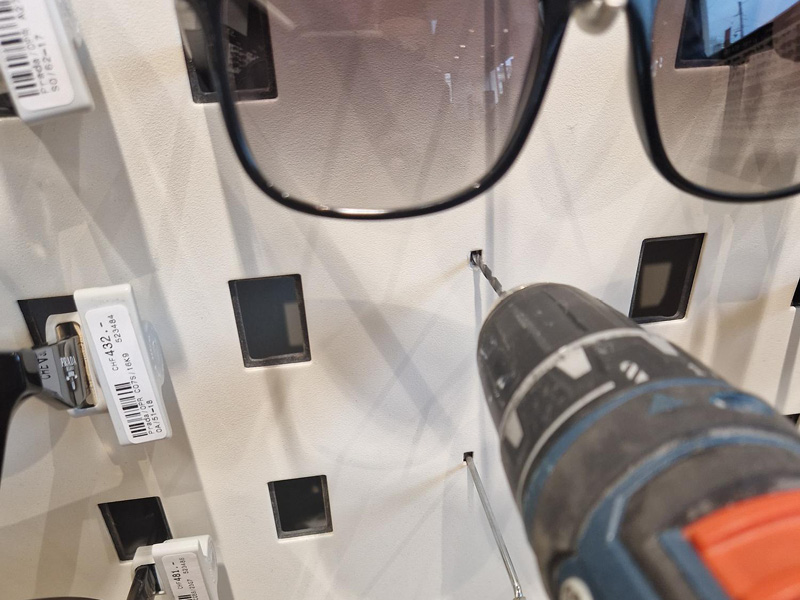 Réparation de mobiliers professionnels